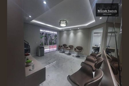 7_photo/94dce32b2f.da1b4779d056e5cc-ATLAS-4cc80cf3-d236-4314-809d-dc3408200d95.jpg de casa à venda com 4 quartos, 330m² em Cidade Industrial de Curitiba, Curitiba