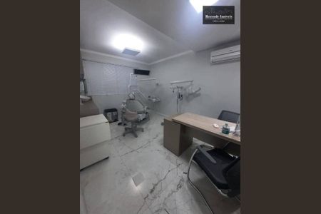 12_photo/94dce32b2f.da1b4779d056e5cc-ATLAS-63626de4-5b6c-4ce7-a0d6-48e62eda68a1.jpg de casa à venda com 4 quartos, 330m² em Cidade Industrial de Curitiba, Curitiba