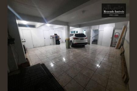 28_photo/94dce32b2f.da1b4779d056e5cc-ATLAS-6e771af6-be44-4bb4-a8a2-d6d361756810.jpg de casa à venda com 4 quartos, 330m² em Cidade Industrial de Curitiba, Curitiba