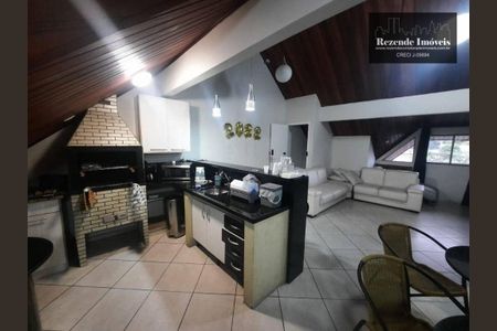 18_photo/94dce32b2f.da1b4779d056e5cc-ATLAS-75086828-a8cb-43c0-b63a-16ca9cd537f0.jpg de casa à venda com 4 quartos, 330m² em Cidade Industrial de Curitiba, Curitiba