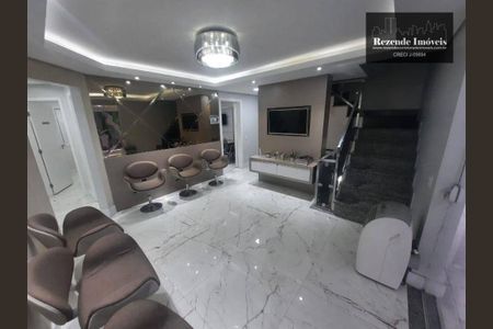 3_photo/94dce32b2f.da1b4779d056e5cc-ATLAS-a705d319-b70b-46ed-ae3d-a2e0f56bcd7a.jpg de casa à venda com 4 quartos, 330m² em Cidade Industrial de Curitiba, Curitiba