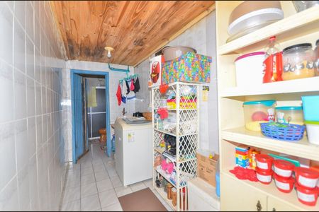 4_photo/94dce32bb7.eb4747a7722cd593-ATLAS-d2f406cd-efea-4473-b15a-7183199b2318.jpg de casa à venda com 2 quartos, 77m² em Cidade Industrial de Curitiba, Curitiba