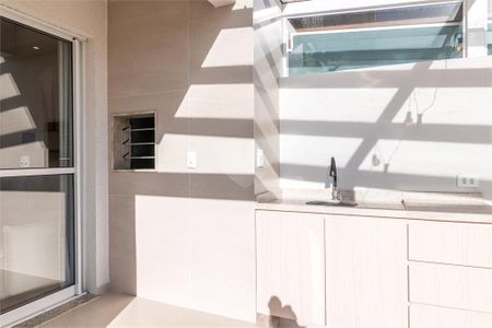 5_photo/94dce33319.ceff8192393c33de-ATLAS-241cb7a3-e1bb-42d9-ac7e-c382f1651e68.jpg de apartamento à venda com 3 quartos, 63m² em Cidade Industrial de Curitiba, Curitiba