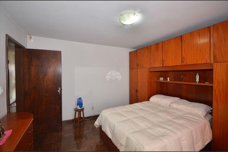 5_photo/94dce3342f.6eaa33ef77f76814-ATLAS-040f1ecc-fa36-483e-a3d8-21acbb4589b8.jpg de casa à venda com 5 quartos, 224m² em Novo Mundo, Curitiba