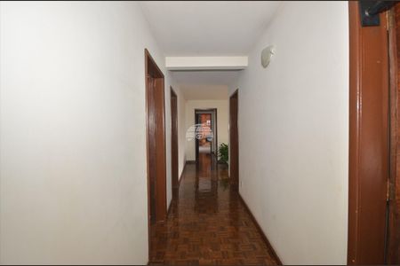 6_photo/94dce3342f.6eaa33ef77f76814-ATLAS-2f5cd8c2-0377-4782-a349-bd1c433d099d.jpg de casa à venda com 5 quartos, 224m² em Novo Mundo, Curitiba