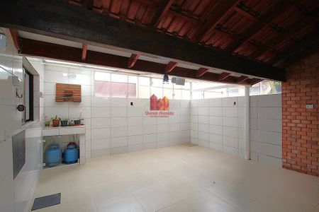 14_photo/94dce3361f.e7056842b54bb805-ATLAS-53bebf37-bb52-4fb6-a8ca-30b1c2e54edf.jpg de casa à venda com 4 quartos, 154m² em Novo Mundo, Curitiba