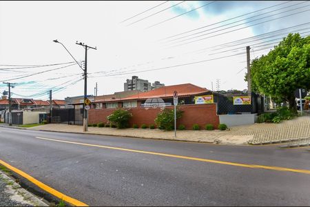 4_photo/94dce33639.a5aae0993012fdde-ATLAS-248f4937-1c5e-4d1e-a6f2-c59e8496aa1e.jpg de casa à venda com 4 quartos, 170m² em Novo Mundo, Curitiba