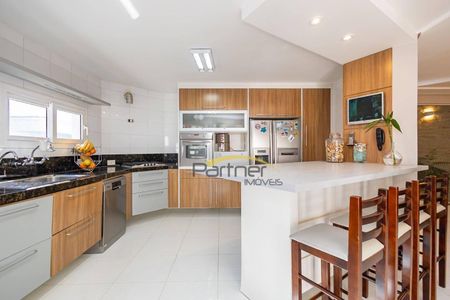 7_photo/94dce3369f.014d739fb69e46b1-ATLAS-93a12f7b-31bb-44e7-be2d-a5cfa20a3ca6.jpg de casa para alugar com 4 quartos, 350m² em Novo Mundo, Curitiba