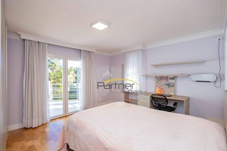 38_photo/94dce3369f.014d739fb69e46b1-ATLAS-9eb28ecc-ce33-42f5-ab3a-bfed4ca4f22f.jpg de casa à venda com 4 quartos, 350m² em Novo Mundo, Curitiba