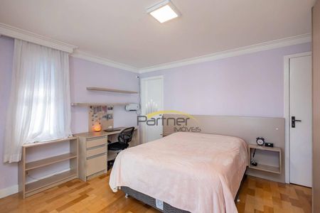 40_photo/94dce3369f.014d739fb69e46b1-ATLAS-b3b208a6-a22e-4f85-bc9b-93e32061bba7.jpg de casa à venda com 4 quartos, 350m² em Novo Mundo, Curitiba