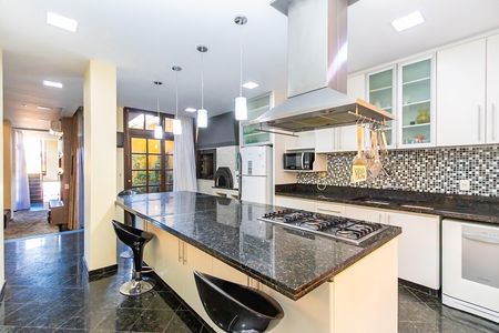 12_photo/94dce336e3.a748d1528e602932-ATLAS-35d58a7d-e6ee-4e35-976a-7be8bd6ff837.jpg de casa à venda com 0 quarto, 298m² em Novo Mundo, Curitiba