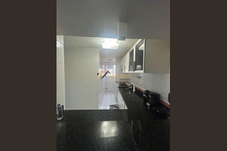 7_photo/94dce336eb.dd36e19cbce1a859-ATLAS-c7ba2b52-f2fb-4251-9e04-0aaefa5fb2ad.jpg de apartamento à venda com 3 quartos, 64m² em Novo Mundo, Curitiba