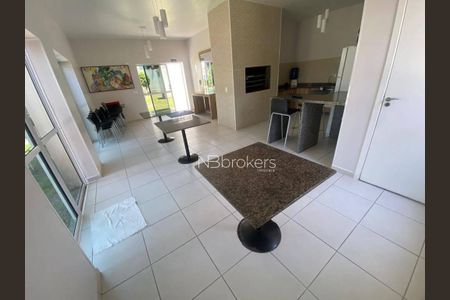 3_photo/94dce336eb.dd36e19cbce1a859-ATLAS-c8e311de-aabf-4a61-9cb5-2c56365a66ad.jpg de apartamento à venda com 3 quartos, 78m² em Novo Mundo, Curitiba