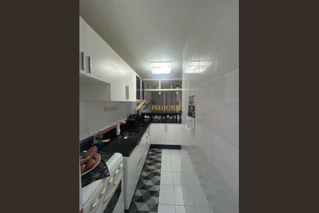 12_photo/94dce336eb.dd36e19cbce1a859-ATLAS-cd09d189-dc4e-44ba-8b51-89811fb583cf.jpg de apartamento à venda com 3 quartos, 64m² em Novo Mundo, Curitiba