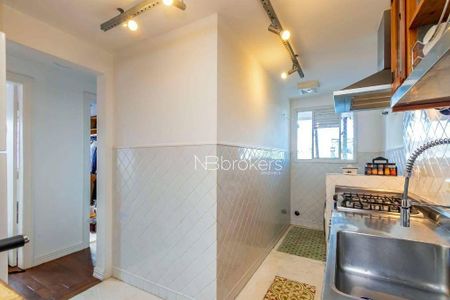 4_photo/94dce336eb.dd36e19cbce1a859-ATLAS-df8812b5-e500-4624-a8ab-05a913eb0a39.jpg de apartamento à venda com 3 quartos, 78m² em Novo Mundo, Curitiba