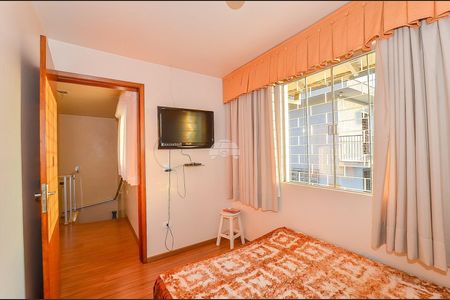 6_photo/94dce33771.081c2bc358cf1cab-ATLAS-1aa25070-eae4-4827-a79a-ad6f85d2a6d4.jpg de casa à venda com 3 quartos, 81m² em Novo Mundo, Curitiba