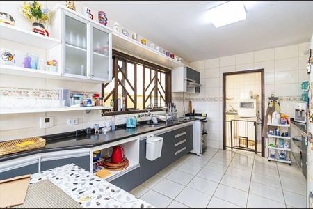 6_photo/94dce33795.16787a6ea0be7e8a-ATLAS-21ea4f76-b4c0-4d93-b6c2-5aff3a56997c.jpg de casa à venda com 5 quartos, 343m² em Novo Mundo, Curitiba