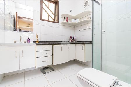 19_photo/94dce33795.16787a6ea0be7e8a-ATLAS-42077197-e70f-4020-939f-5818f9a4089b.jpg de casa à venda com 5 quartos, 343m² em Novo Mundo, Curitiba
