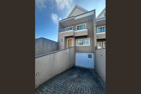 1_photo/94dce337a5.d7ff1048839b4df4-ATLAS-cc32290b-874c-4da5-8fbd-8d6894a6f2e8.jpg de casa à venda com 3 quartos, m² em Novo Mundo, Curitiba