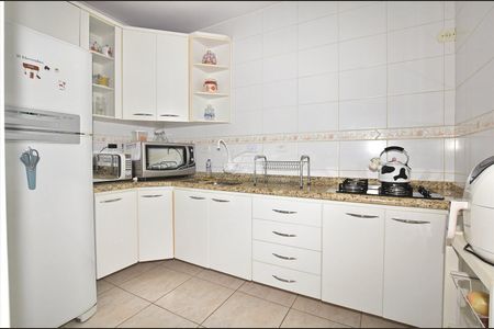 9_photo/94dce337d5.4bcc736245e2e3ab-ATLAS-3399fab0-1a68-4bce-b063-d3b7d9c46cad.jpg de apartamento à venda com 3 quartos, 67m² em Novo Mundo, Curitiba