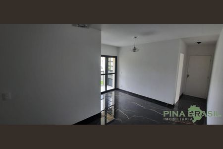 2_photo/94dce337d5.f260f79451b5b285-ATLAS-10ce1a8d-fbfe-4b9a-9484-736ba2c2b3cb.jpg de apartamento à venda com 3 quartos, 66m² em Novo Mundo, Curitiba