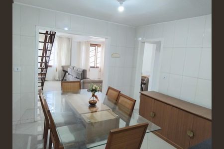 8_photo/94dce3386b.d881307b5135e420-ATLAS-17cfea4b-cf2d-4714-bc91-b2144f1dbdff.jpg de casa à venda com 4 quartos, 160m² em Novo Mundo, Curitiba