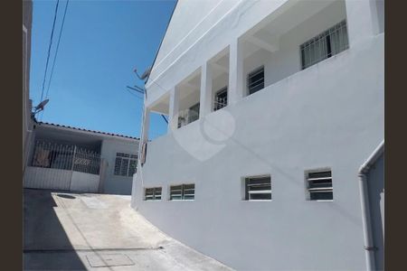 6_photo/94dce338d3.0f81dd1a9a4f6ffb-ATLAS-2c670665-e7c3-4f2e-9077-005ce3c44d87.jpg de casa à venda com 6 quartos, 255m² em Novo Mundo, Curitiba