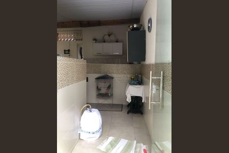 28_photo/94dce338d3.32a8019b0364636a-ATLAS-b7e7dd70-418e-461b-a4d9-553d9907413d.jpg de casa à venda com 3 quartos, 86m² em Novo Mundo, Curitiba