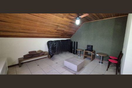 24_photo/94dce339e9.5dc92922f5f40c7d-ATLAS-264ebd7d-d0c7-41d1-b41a-15b9320ddad3.jpg de casa à venda com 3 quartos, 180m² em Novo Mundo, Curitiba
