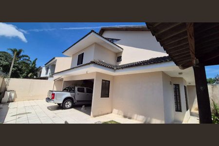 8_photo/94dce339e9.5dc92922f5f40c7d-ATLAS-544e902f-2399-424e-ac3a-5ed033dd5bad.jpg de casa à venda com 3 quartos, 180m² em Novo Mundo, Curitiba