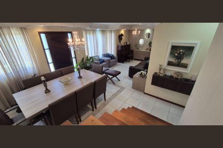 9_photo/94dce339e9.5dc92922f5f40c7d-ATLAS-5952475f-832f-48cc-8d34-c5e995b48100.jpg de casa à venda com 3 quartos, 180m² em Novo Mundo, Curitiba