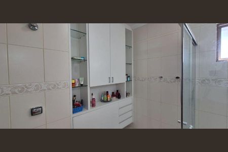 22_photo/94dce339e9.5dc92922f5f40c7d-ATLAS-9b72f18e-0569-4e5a-afc2-94cc98e34a0b.jpg de casa à venda com 3 quartos, 180m² em Novo Mundo, Curitiba