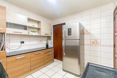 18_photo/94dce33a59.9de6362a168616a9-ATLAS-5a0fa5a0-e7ee-4277-8b9f-5504b182b3d1.jpg de casa à venda com 3 quartos, 120m² em Novo Mundo, Curitiba