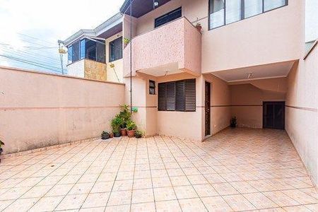 3_photo/94dce33a59.9de6362a168616a9-ATLAS-80e51f1d-765c-46eb-a3ab-23225d968f94.jpg de casa à venda com 3 quartos, 120m² em Novo Mundo, Curitiba
