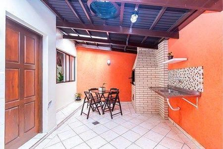 22_photo/94dce33a59.9de6362a168616a9-ATLAS-ff08bcc0-a275-4e25-91c4-e7628e615796.jpg de casa à venda com 3 quartos, 120m² em Novo Mundo, Curitiba