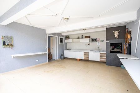 26_photo/94dce33a63.183cecbb511cf629-ATLAS-ec63f0a5-68bc-4134-80cb-4cfec3747a00.jpg de casa à venda com 7 quartos, 349m² em Novo Mundo, Curitiba