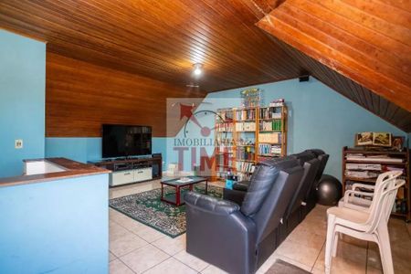 37_photo/94dce33ae5.7c432262441fa205-ATLAS-5ba03dea-3a96-4d30-93c3-daf05192ea83.jpg de casa à venda com 3 quartos, 124m² em Novo Mundo, Curitiba