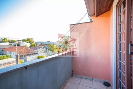 43_photo/94dce33ae5.7c432262441fa205-ATLAS-cc27ee54-cd4f-4b31-bedb-9572d5393691.jpg de casa à venda com 3 quartos, 124m² em Novo Mundo, Curitiba