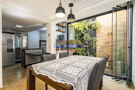 5_photo/94dce33aef.652aaff6726cae30-ATLAS-04e7d027-be7f-402d-b3c2-e25311f270d7.jpg de casa à venda com 3 quartos, 145m² em Novo Mundo, Curitiba