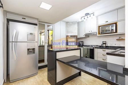 8_photo/94dce33aef.652aaff6726cae30-ATLAS-68c03de6-d7be-4422-af9b-7cc9cf8e0baf.jpg de casa à venda com 3 quartos, 145m² em Novo Mundo, Curitiba