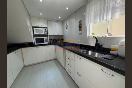 9_photo/94dce33aef.b890cfa64dcc6572-ATLAS-688ebd05-d5be-4a76-8af7-80d5198dfe21.jpg de casa à venda com 3 quartos, 178m² em Novo Mundo, Curitiba