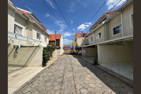 25_photo/94dce33aef.b890cfa64dcc6572-ATLAS-68c83239-53b1-4edc-906a-e58ac8ca6529.jpg de casa à venda com 3 quartos, 178m² em Novo Mundo, Curitiba