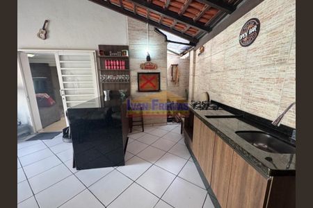 3_photo/94dce33aef.b890cfa64dcc6572-ATLAS-ac099e71-303c-4147-bc27-f94ee2bd4530.jpg de casa à venda com 3 quartos, 178m² em Novo Mundo, Curitiba