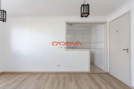 4_photo/94dce33c9d.565d65a6458b6ca1-ATLAS-b72d0d86-ac19-4a6e-a2f7-86a5ee94652c.jpg de apartamento para alugar com 2 quartos, 45m² em Novo Mundo, Curitiba