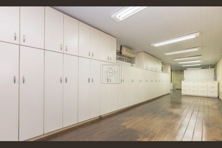 5_photo/94dce33ffd.9e8826600a2f05bd-ATLAS-d19d39d3-8e94-42e8-963d-e57bcefd5be4.jpg de casa à venda com 3 quartos, 400m² em Portão, Curitiba