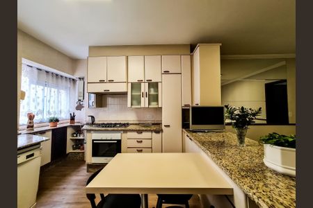 5_photo/94dce3402b.f14d7a494a64fc38-ATLAS-32d275ef-7601-4a6c-b24e-d5386e6fe5d1.jpg de apartamento à venda com 3 quartos, 286m² em Portão, Curitiba