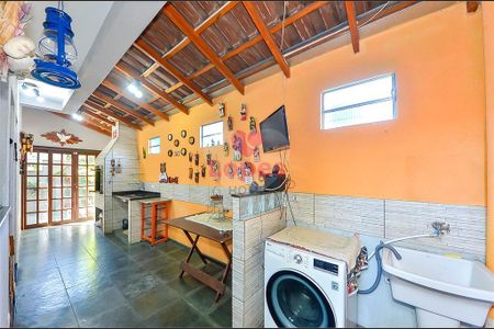 8_photo/94dce340db.ceff8192393c33de-ATLAS-8b53322e-0151-48e7-b3cd-c9b682b3cc94.jpg de casa à venda com 3 quartos, 136m² em Novo Mundo, Curitiba