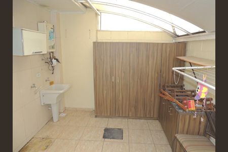 7_photo/94dce341b1.a6624875bfef5fdd-ATLAS-413f0ebe-47cd-46eb-97f2-bafced26d41b.jpg de casa à venda com 4 quartos, 149m² em Portão, Curitiba