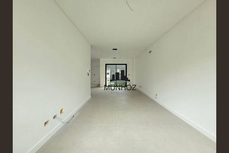 19_photo/94dce342ff.864dcca1042e1438-ATLAS-da028231-4b44-4e92-9d54-5f299e199448.jpg de casa à venda com 3 quartos, 144m² em Portão, Curitiba