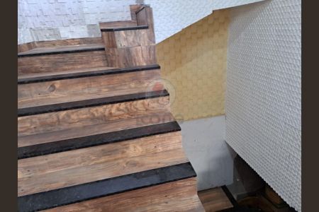 22_photo/94dce3441b.97484f792a469e2d-ATLAS-a6a2371a-a66a-4ff3-8e6f-0ba1b2f763db.jpg de casa à venda com 3 quartos, 175m² em Novo Mundo, Curitiba